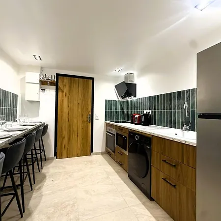 Appartement Modern 2 Bedroom In Vibrant 11 Paris