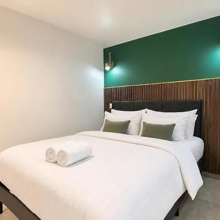 Apartment Modern 2 Bedroom In Vibrant 11