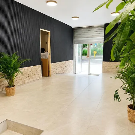 Modern 2 Bedroom In Vibrant 11 Appartement Paris