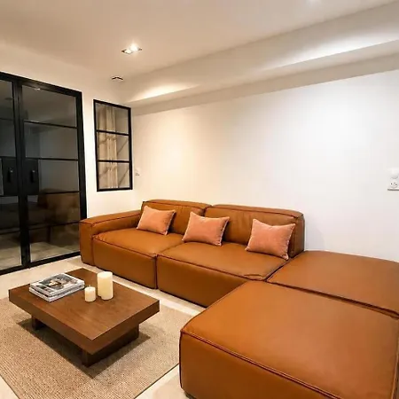 Modern 2 Bedroom In Vibrant 11 Apartment Paris