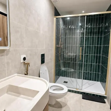 Appartement Modern 2 Bedroom In Vibrant 11 Paris