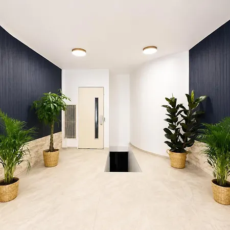 Apartment Modern 2 Bedroom In Vibrant 11 Paris